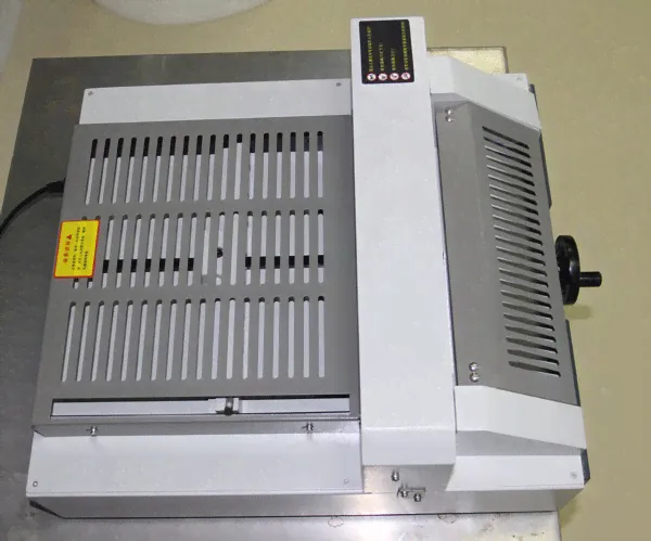 Резак электрический гильотинный Bulros 320 V+-0